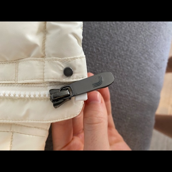 Lolë - New cream vest - Picture 7 of 8